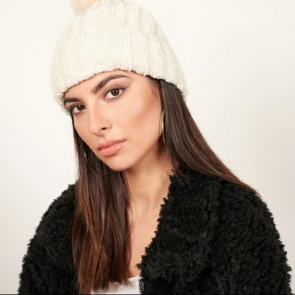 Micro Velvet Pom Hat - Picture 2 of 5